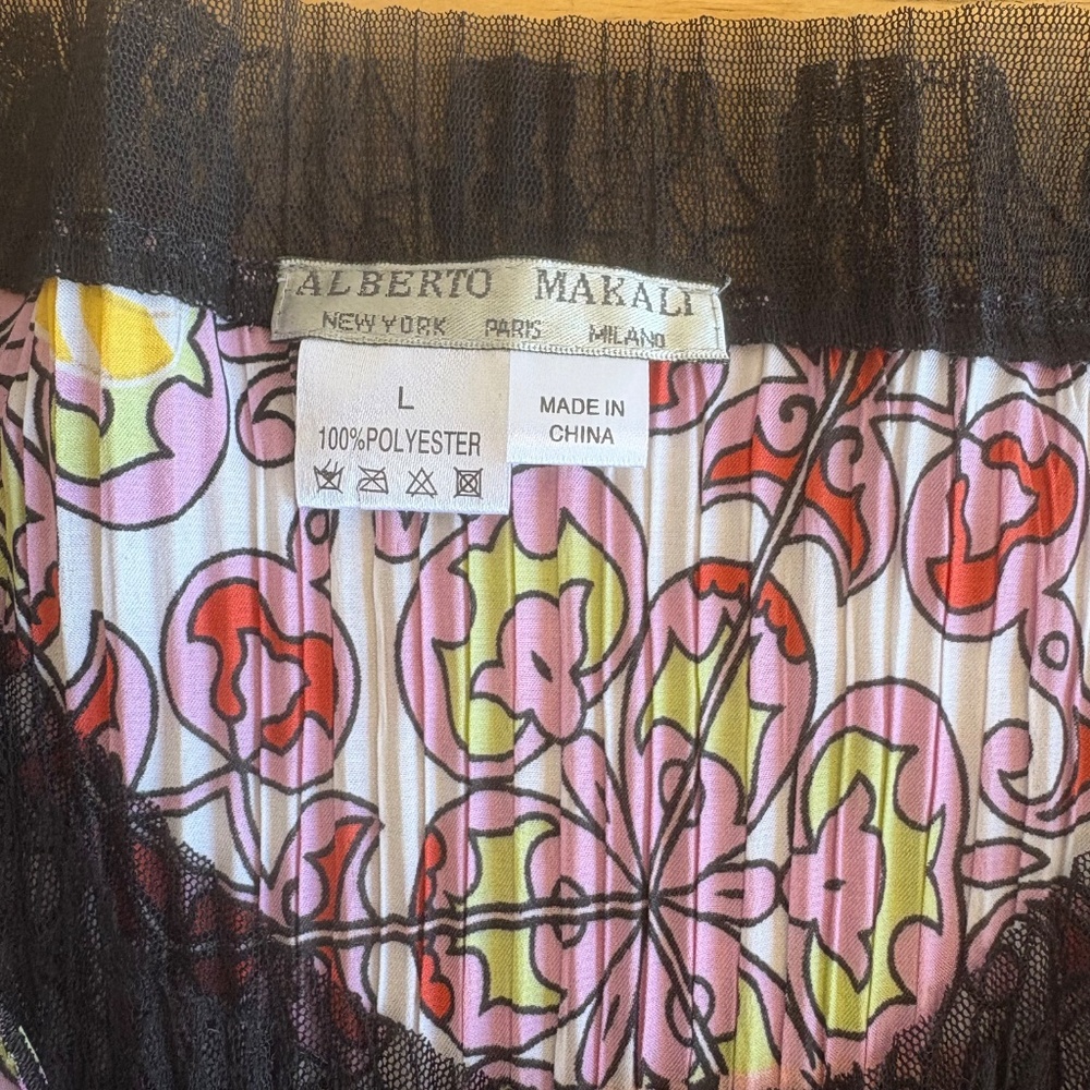 Alberto Makali‎ Y2K Pleated Floral Blouse Ruffle Neck Applique Art to Wear Sz L - Picture 8 of 8